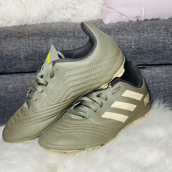 ADIDAS Predator 19.4 Flexible Ground Girls Athletic Shoes Size 1.5✨ - Picture 3 of 10